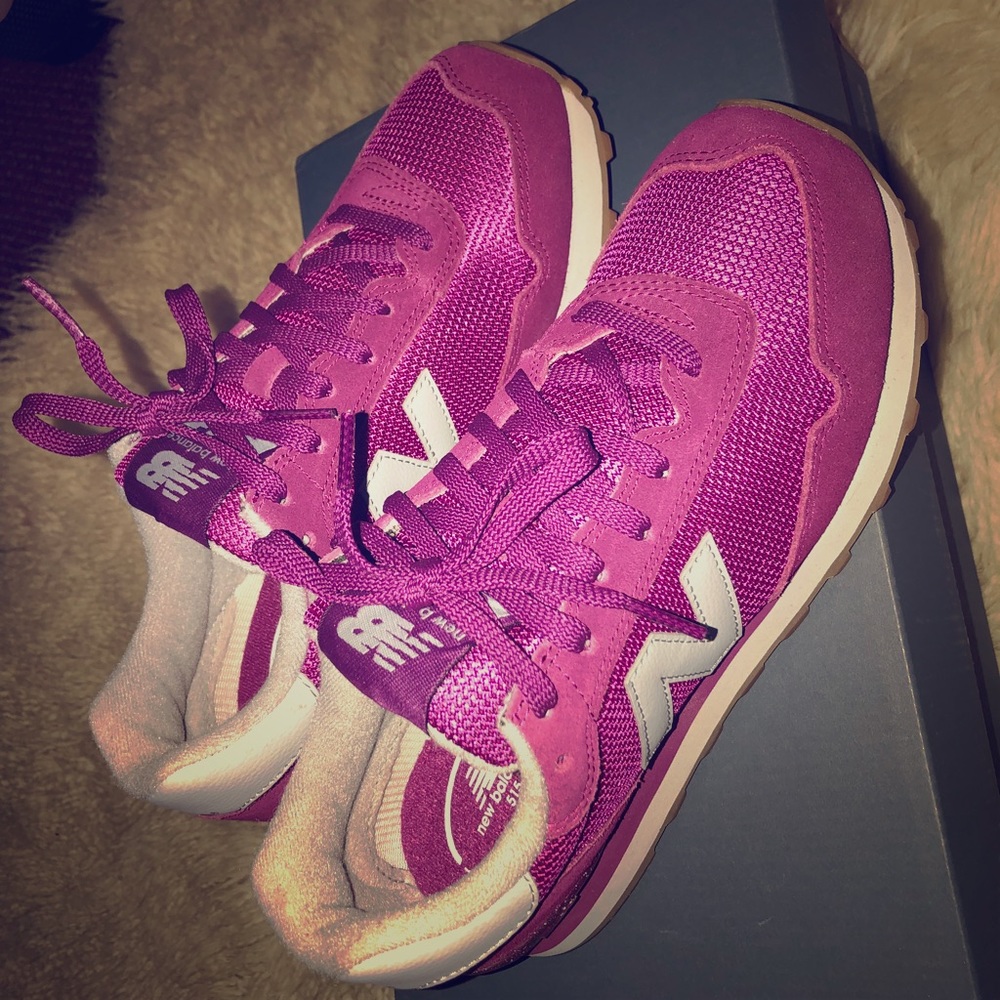 MAGENTA women’s New Balance ayeeee👟